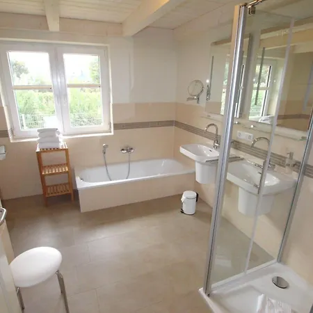 Holiday home Zweite Heimat 66 - Mit Sauna, Kaminofen & Eingezaeuntem Garten - Direkt An Der Nordsee *